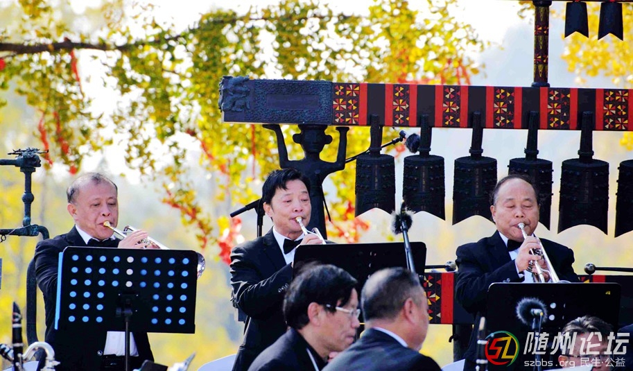 DSC_0008  2.小號三重奏《號手的節(jié)日》.JPG